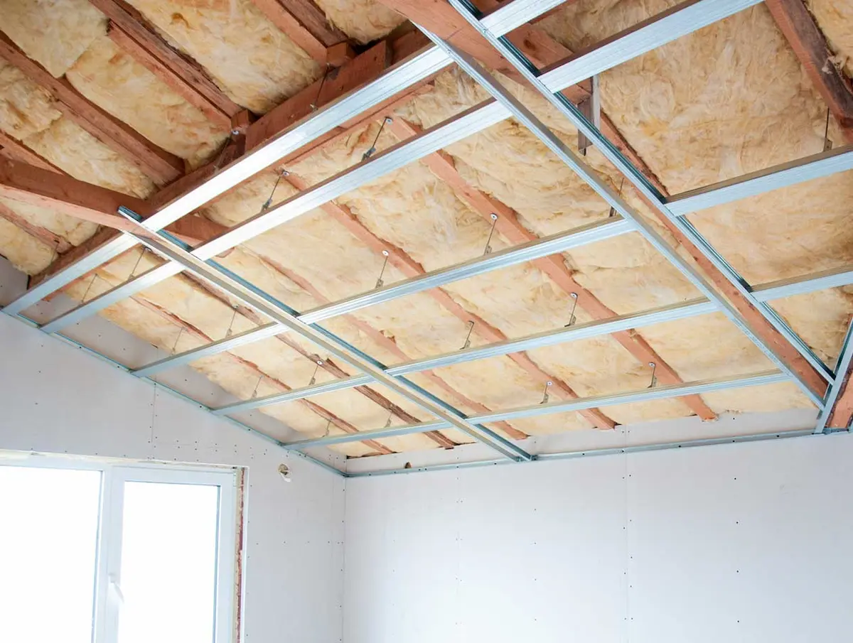 isolation sous rampant de toiture