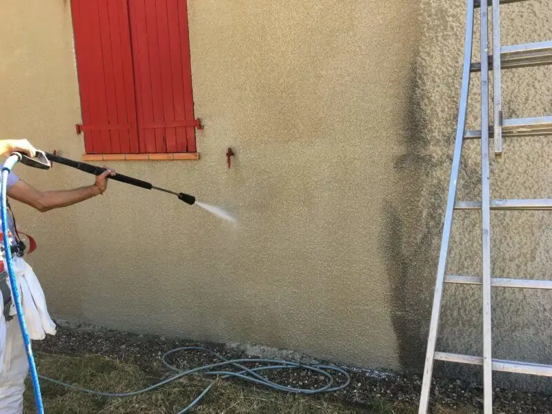 ravalement de façade dans le Var