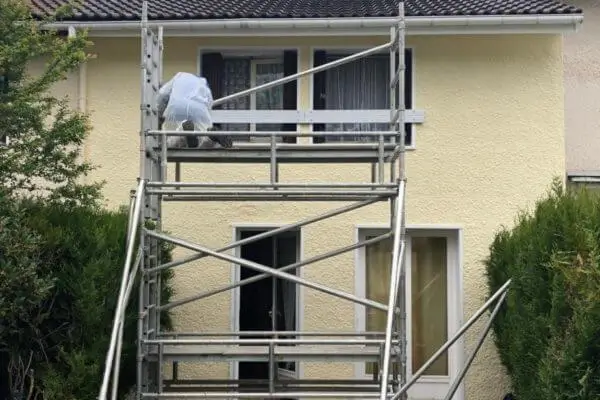 traitement Hydrofuge coloré de façade à Guyancourt