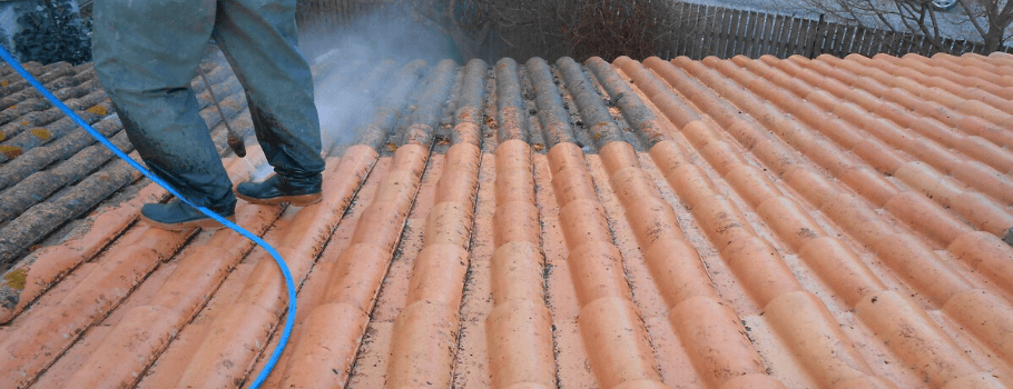 Entretien de toiture : le nettoyage de toiture à Avignon 