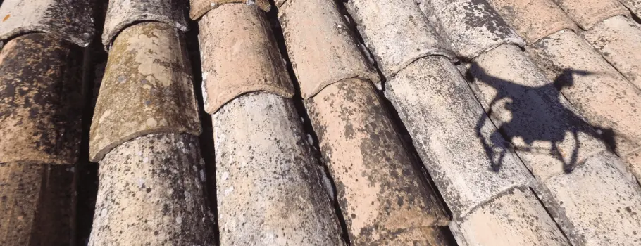 Inspection et contrôle de toiture par drone dans le Vaucluse 