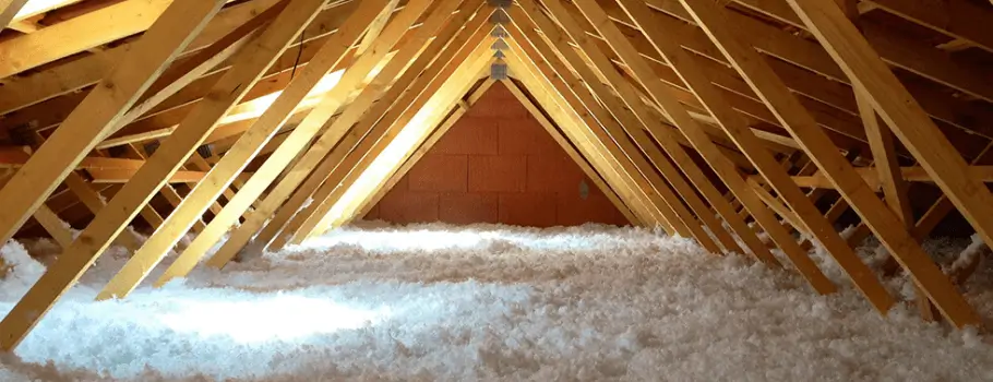 Trop froid ou trop chaud dans votre maison ? La solution : l'isolation des combles ! - Atriome