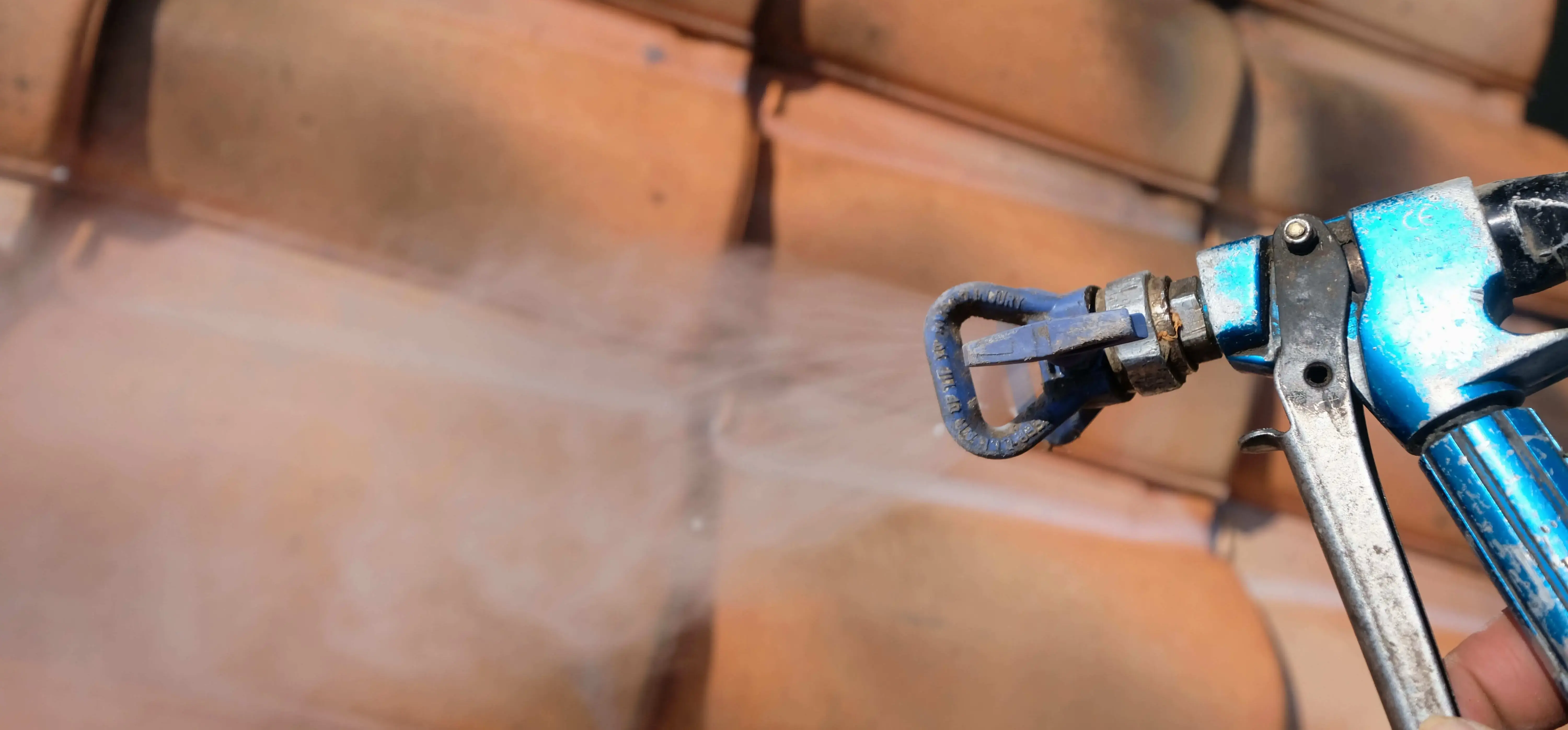 Traitement hydrofuge de la toiture 