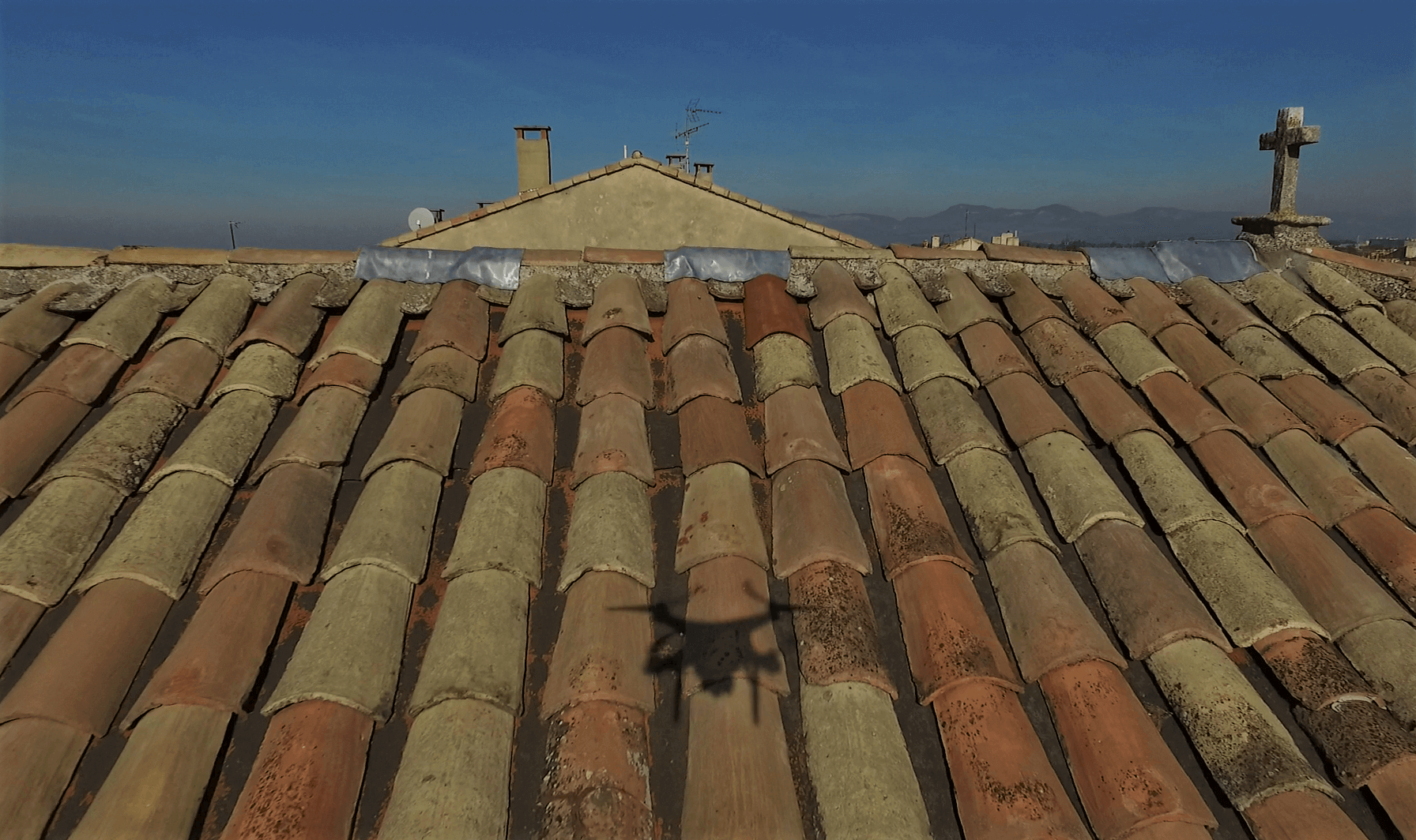 Inspection de toiture par drone dans le Vaucluse