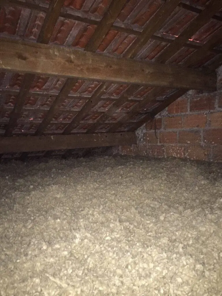 Isolation combles perdus par soufflage Arnas
