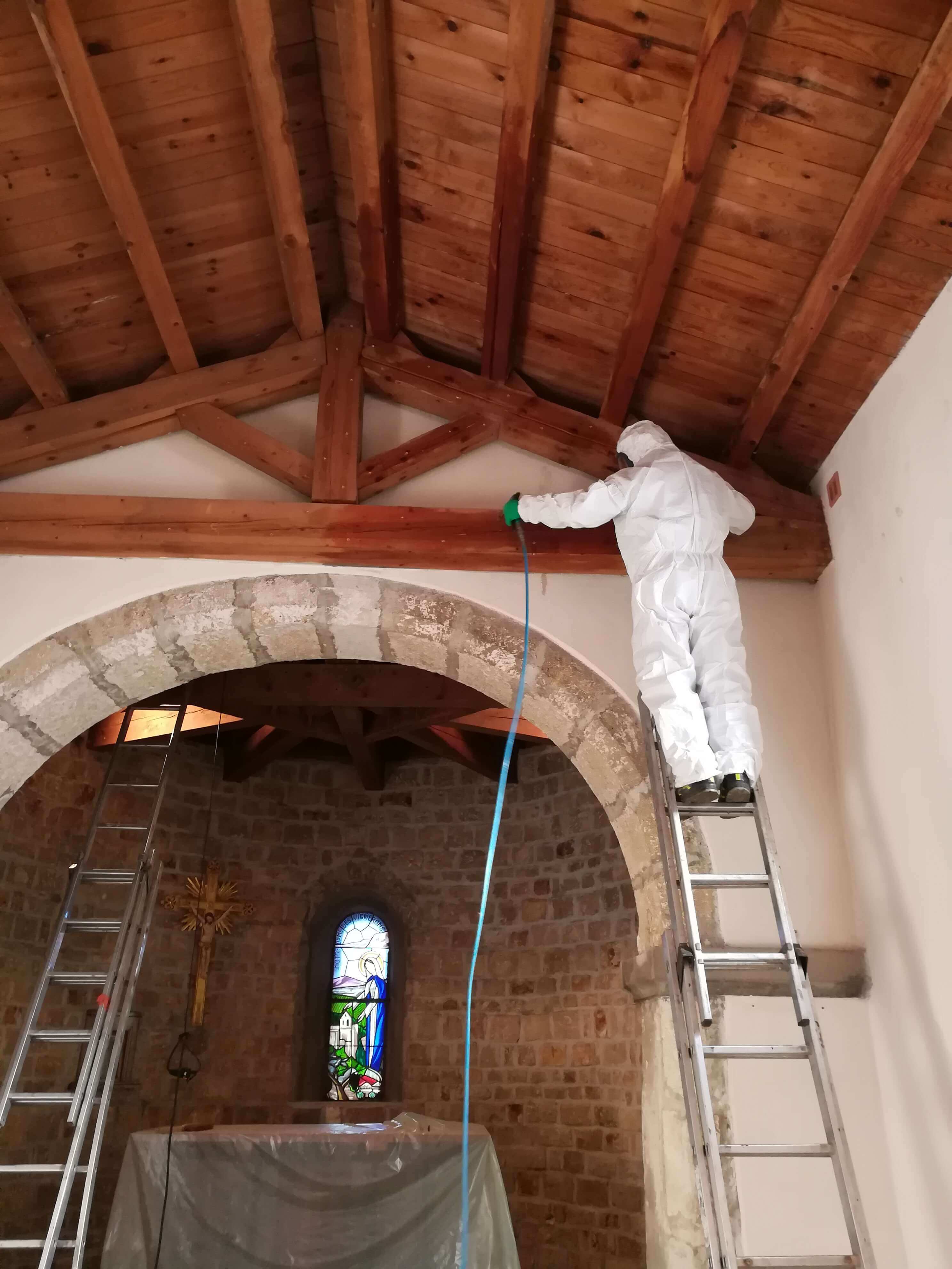 Traitement de charpente de la chapelle Notre Dame des Vignerons à Rasteau