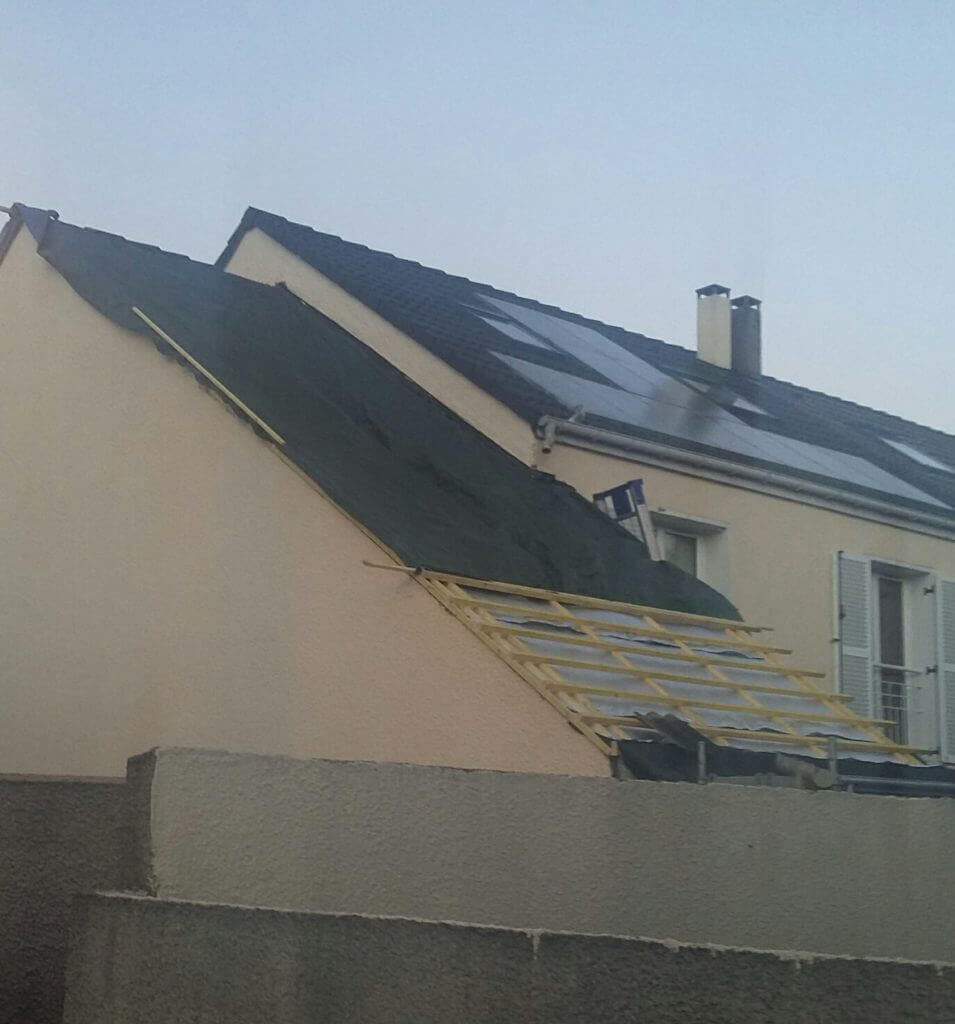 Isolation de la toiture par l'extérieur à Montigny le Bretonneux - Copie