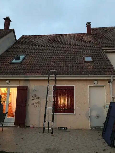 hydrofuge de toiture rouge brique
